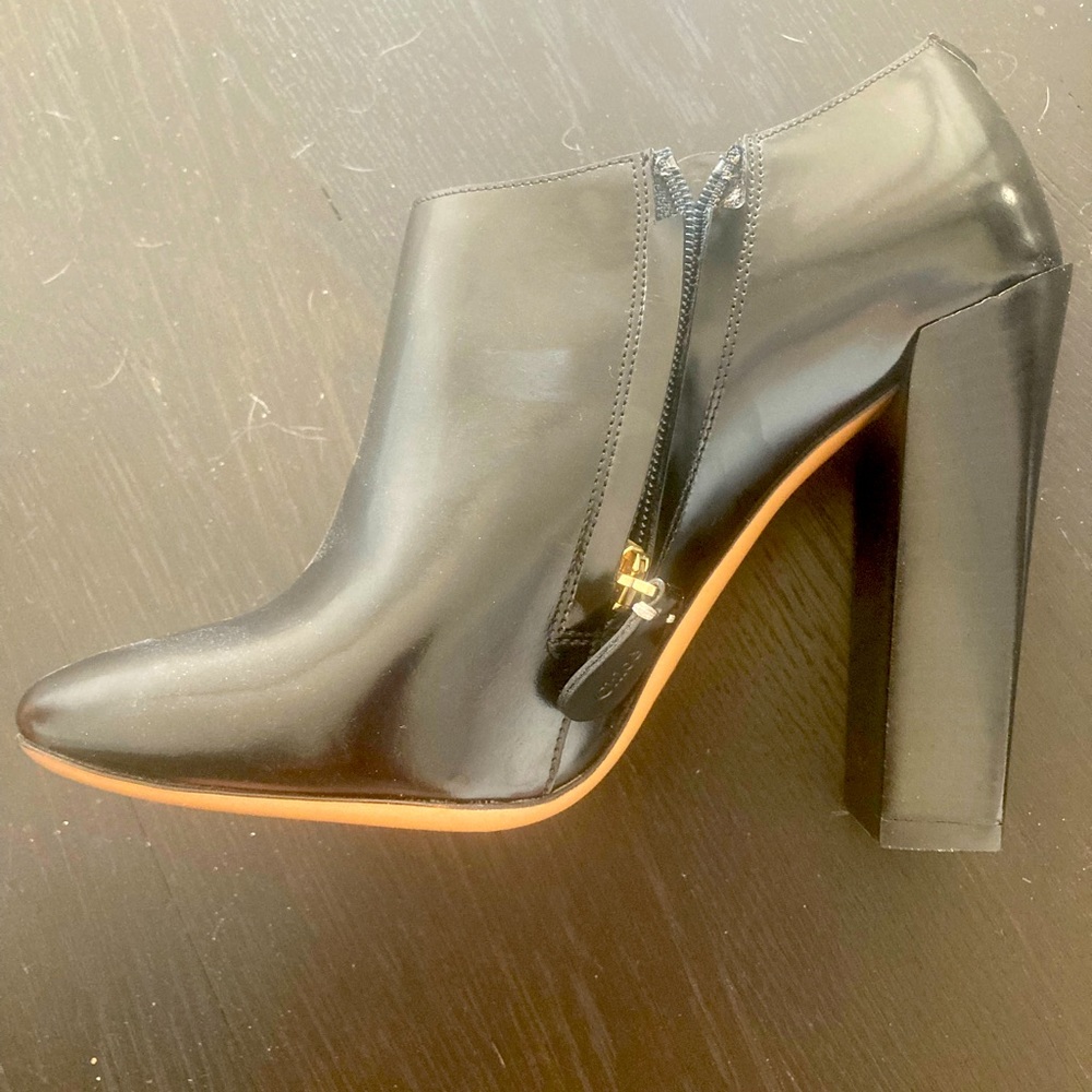 Chloe Black leather ankle boots